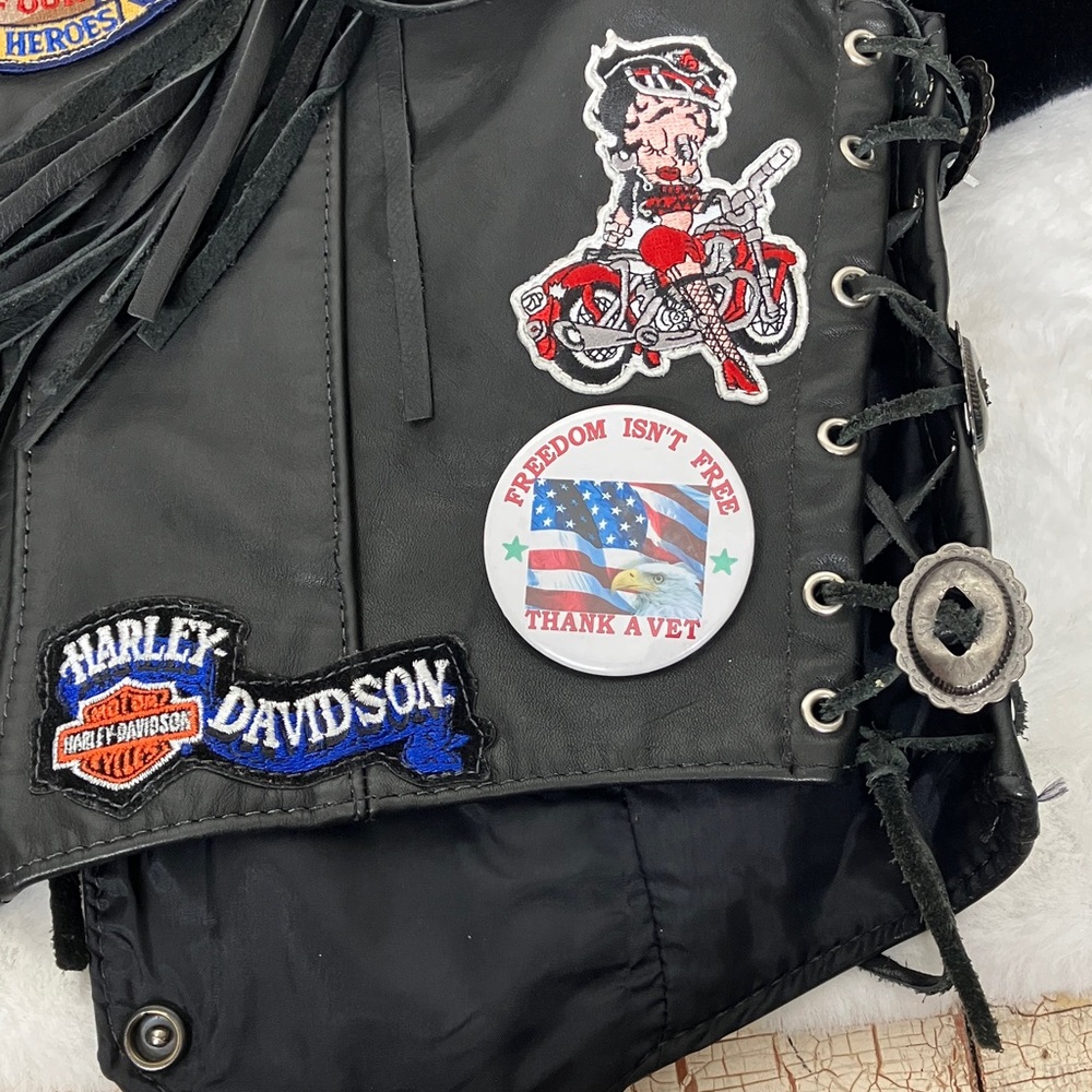 Harley Davidson, black Leather Vest - Picture 12 of 13